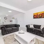 דירה In 51208 *