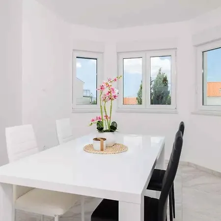 In 51208 Apartman Selce