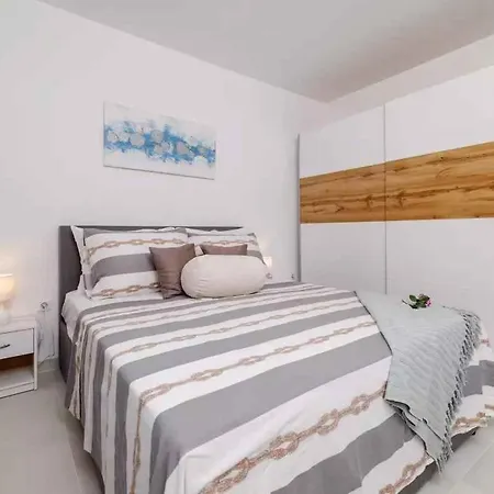 Appartement In 51208