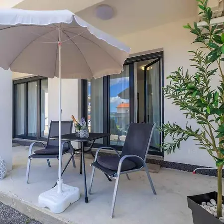 In 51208 Apartament